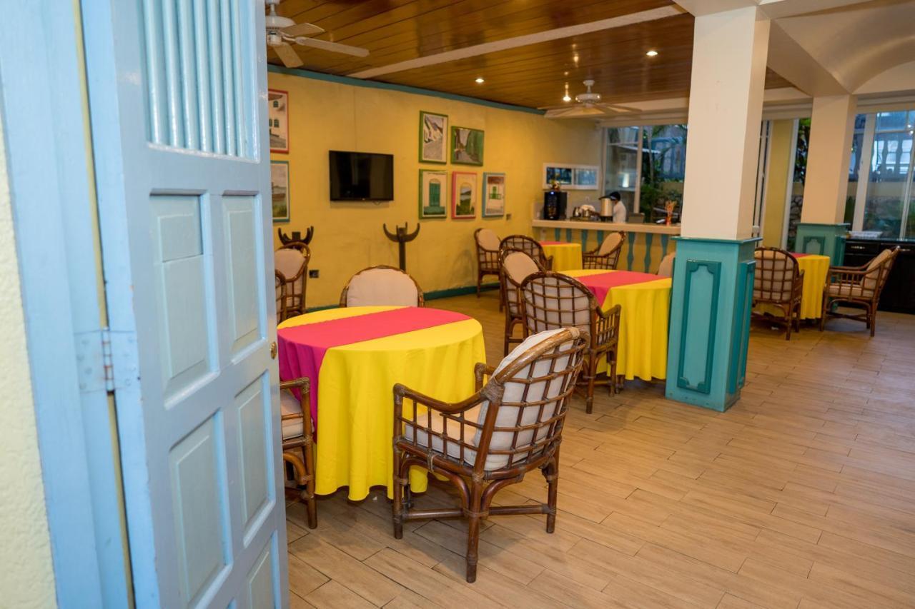 Hotel Casona De La Isla Флорес Екстериор снимка