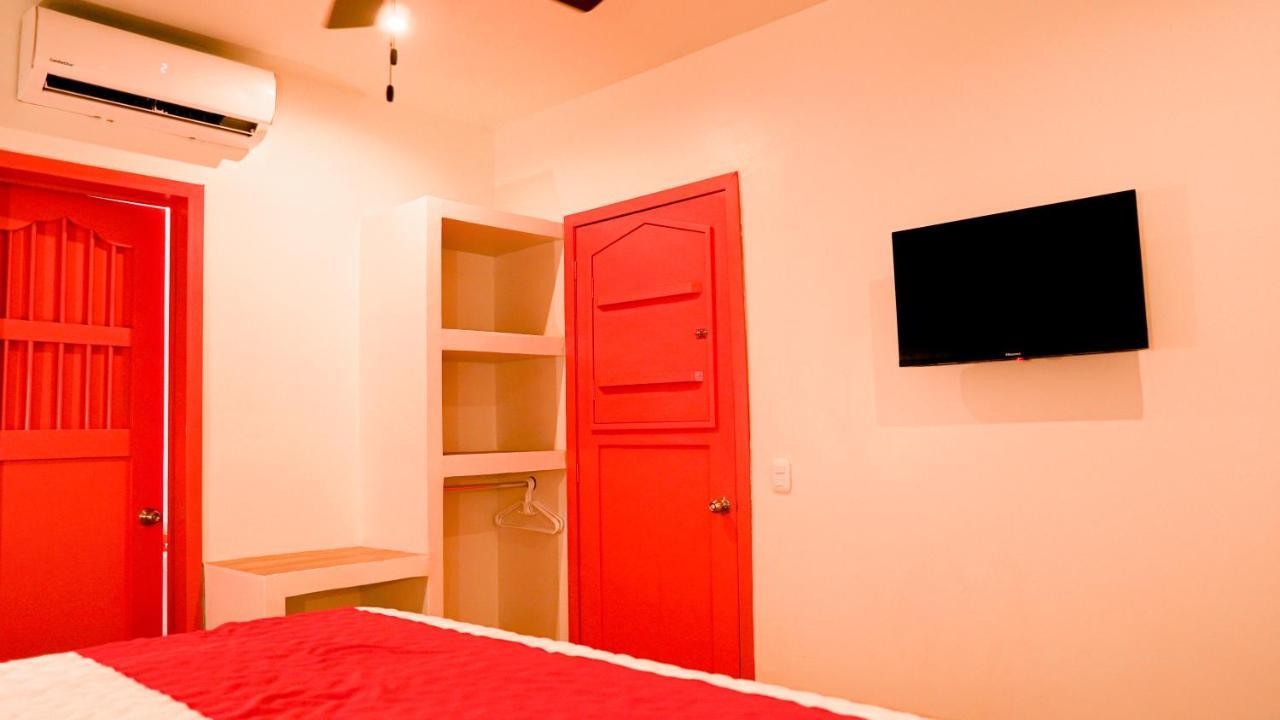 Hotel Casona De La Isla Флорес Екстериор снимка